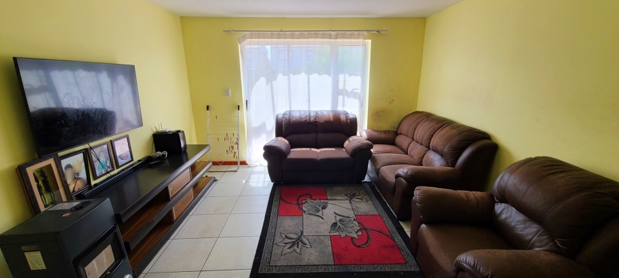 2 Bedroom Property for Sale in Stratford Green Western Cape